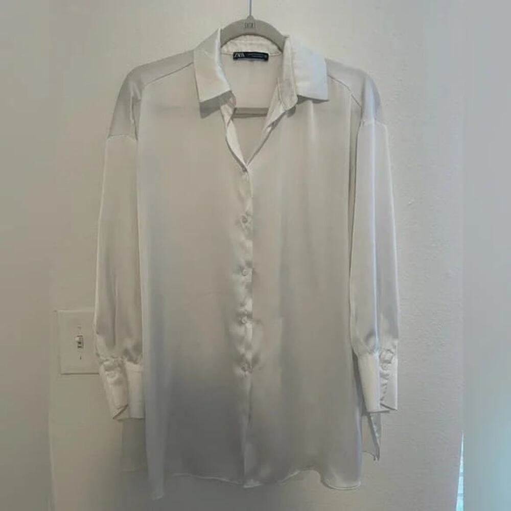 Zara Women’s oversized button-up satin shirt size Medium